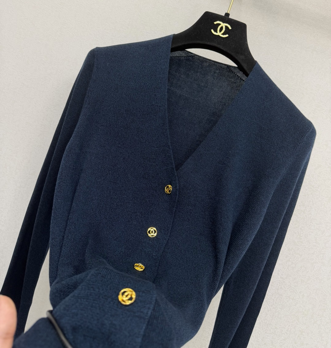 小香高版本新品🆕🆕 腰带开衫💗💗实拍图🆕🆕两色3码