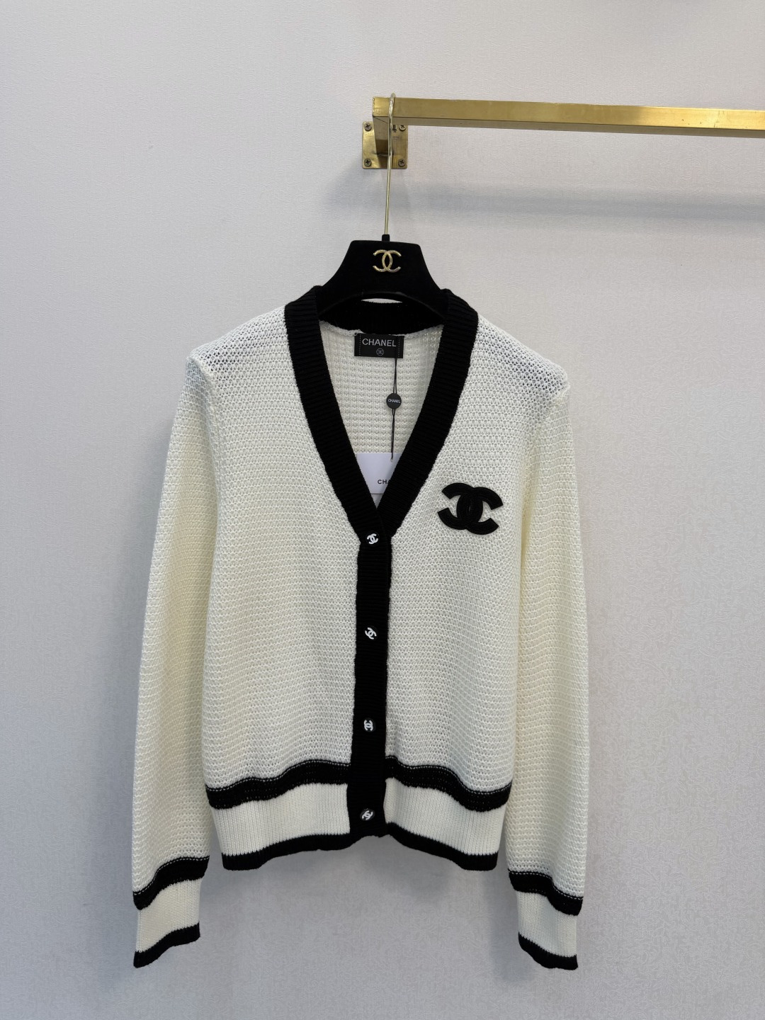 小香新品🆕🆕 V领开衫💗💗实拍图🆕🆕两色3码