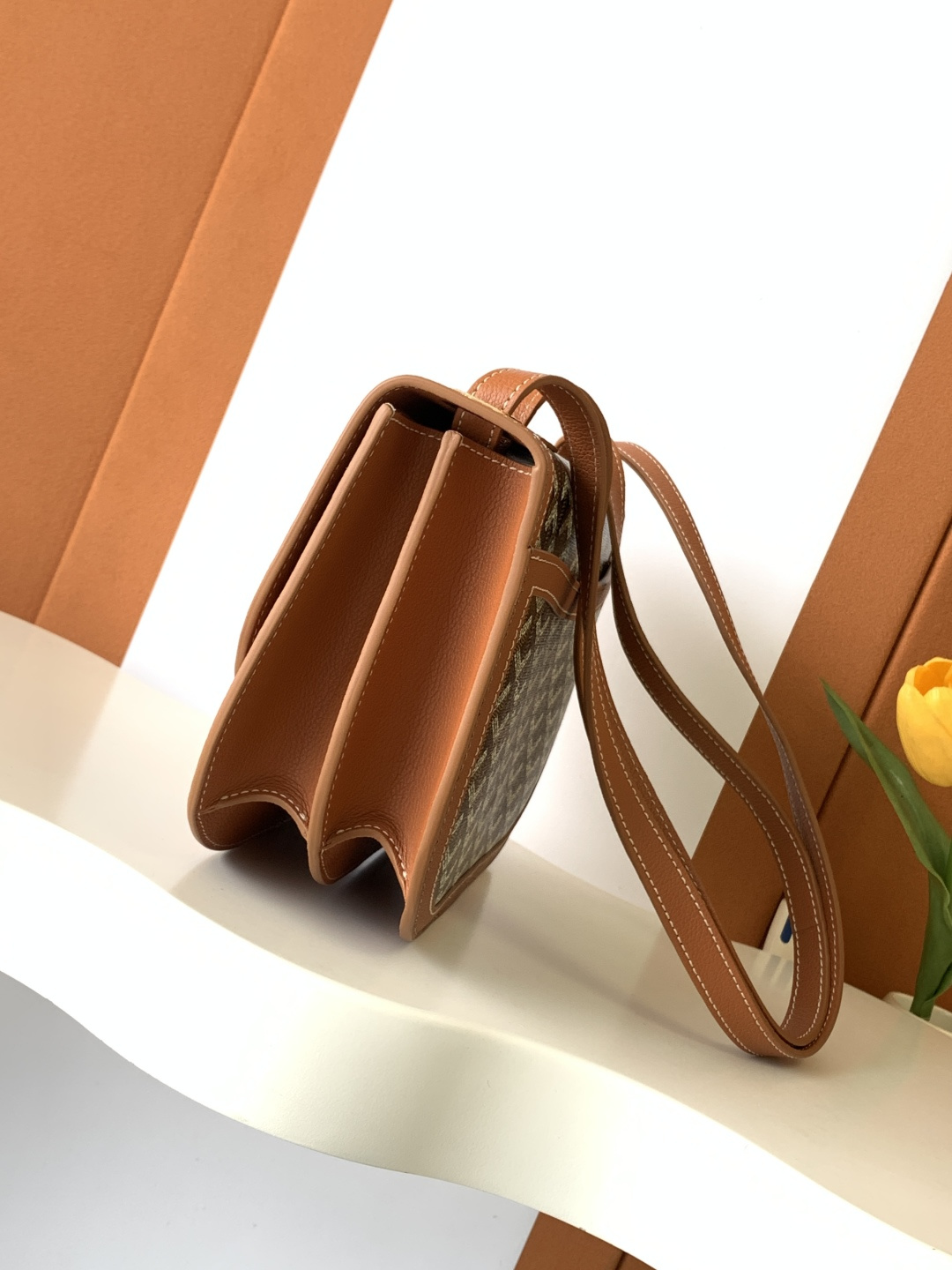 Goyard GOYARD老花233款|||更加轻便和 而“ ”一词在现代 界其实是一种潮流的象征