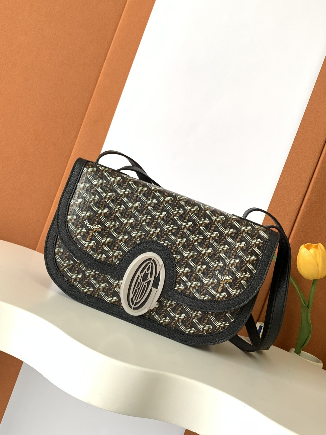 Goyard GOYARD老花233款|||更加轻便和 而“ ”一词在现代 界其实是一种潮流的象征