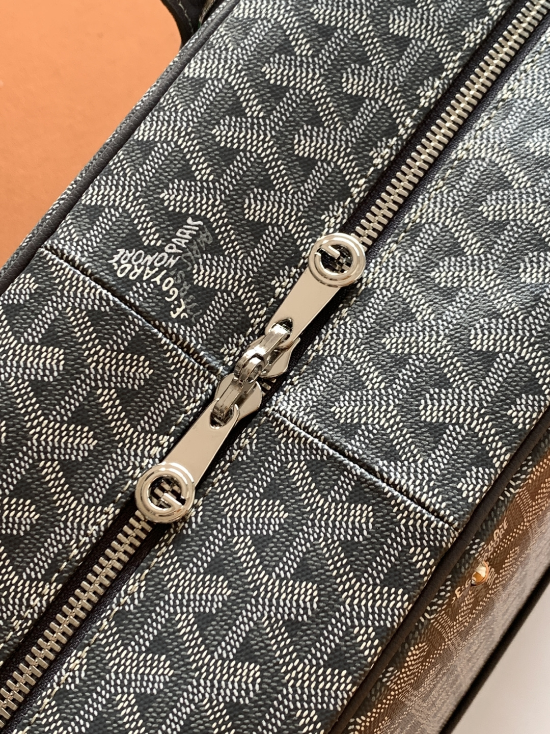 Goyard SAVILE ROW 衣物包为衣服提供了出色的保护