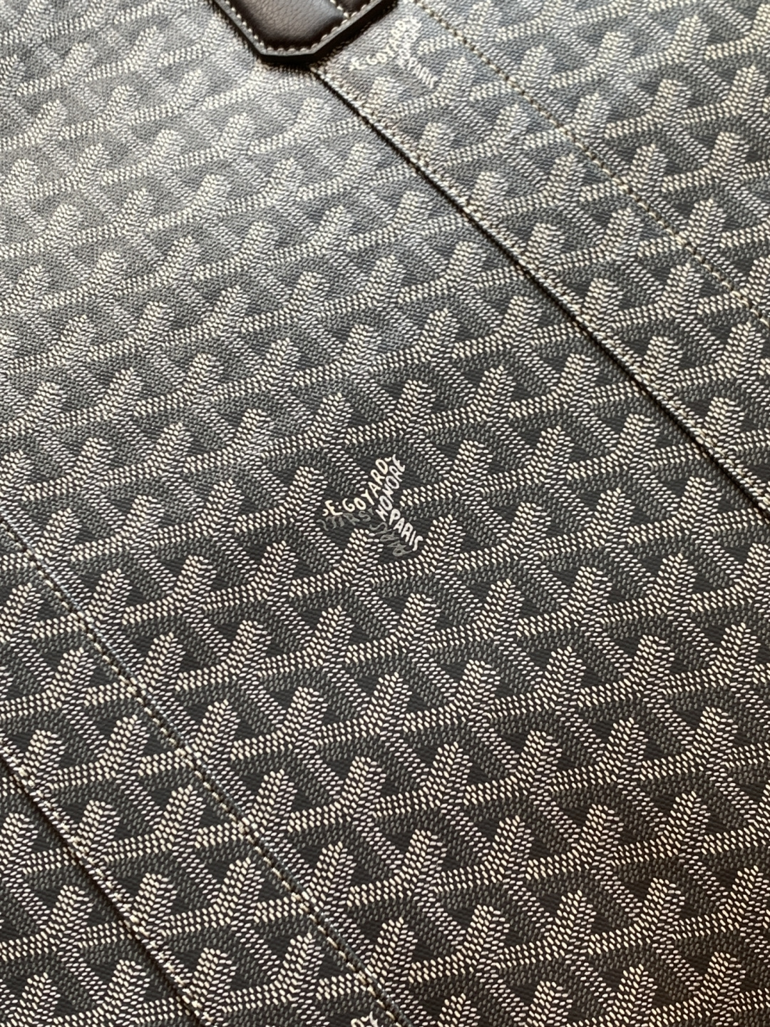 Goyard SAVILE ROW 衣物包为衣服提供了出色的保护