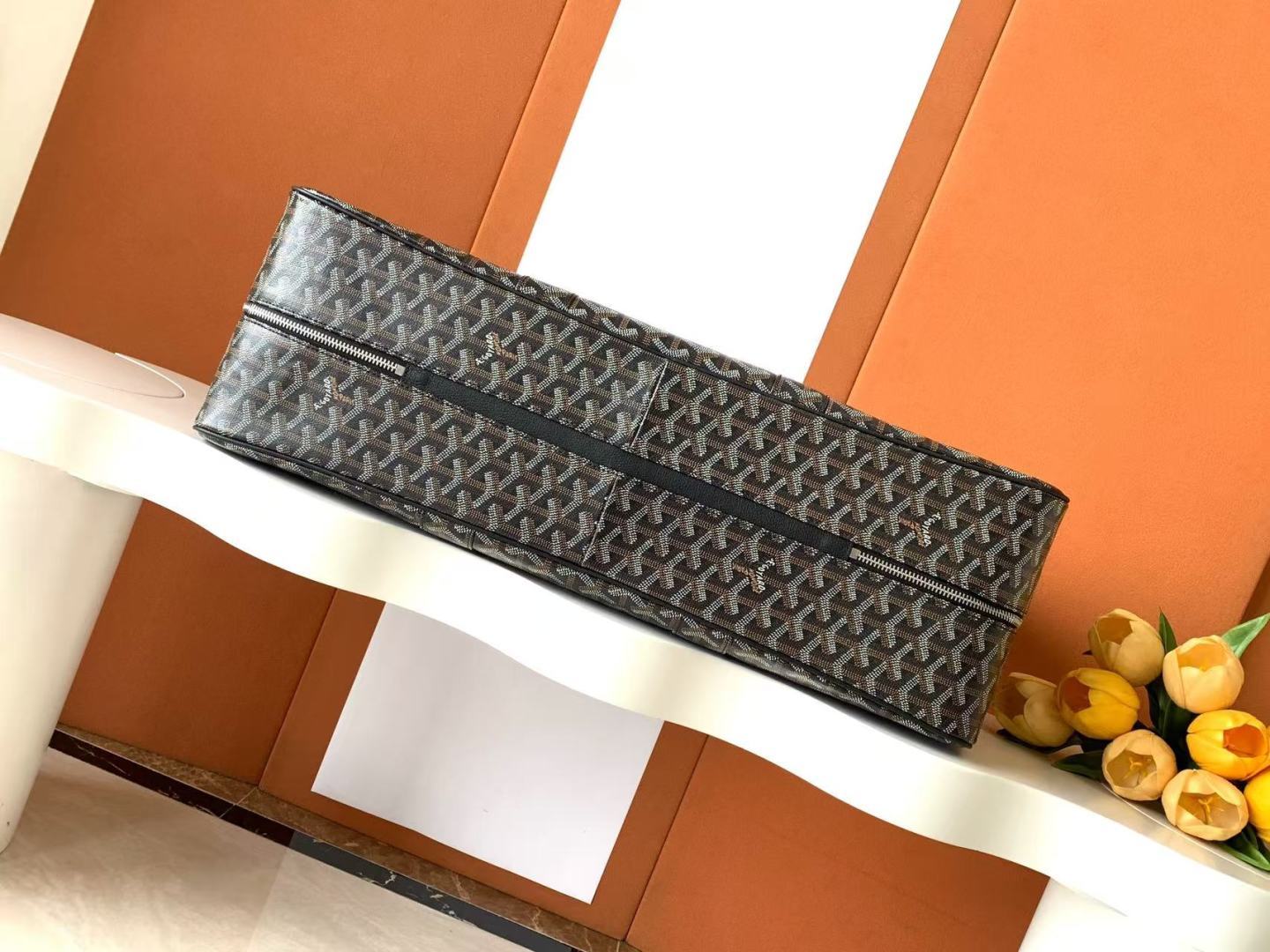 Goyard SAVILE ROW 衣物包为衣服提供了出色的保护