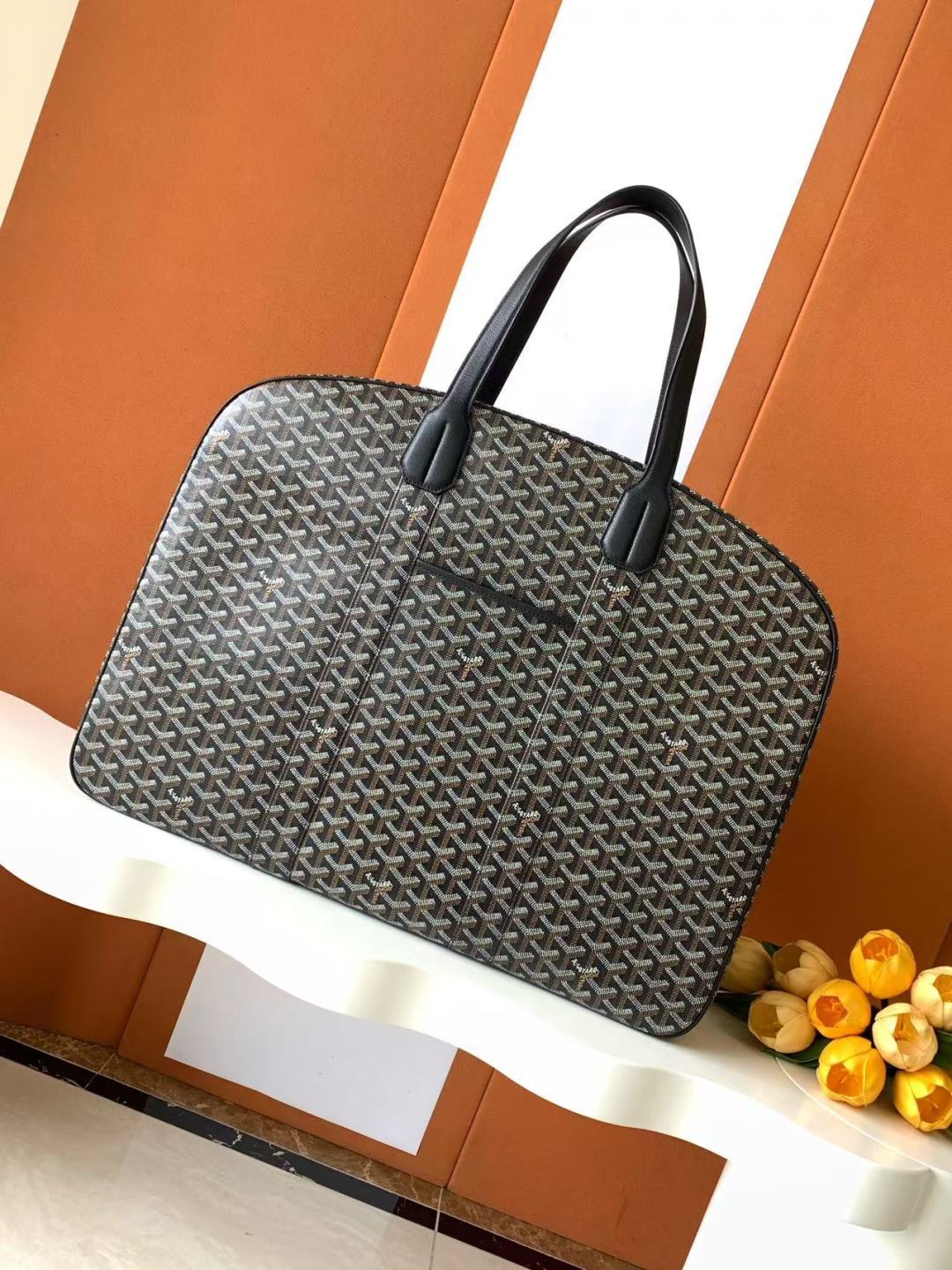 Goyard SAVILE ROW 衣物包为衣服提供了出色的保护