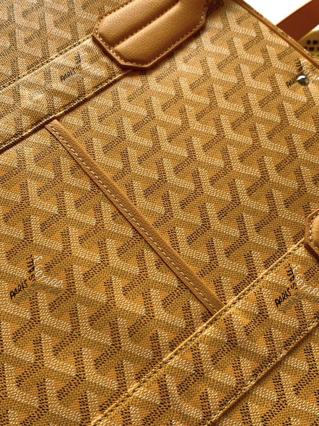 Goyard SAVILE ROW 衣物包为衣服提供了出色的保护