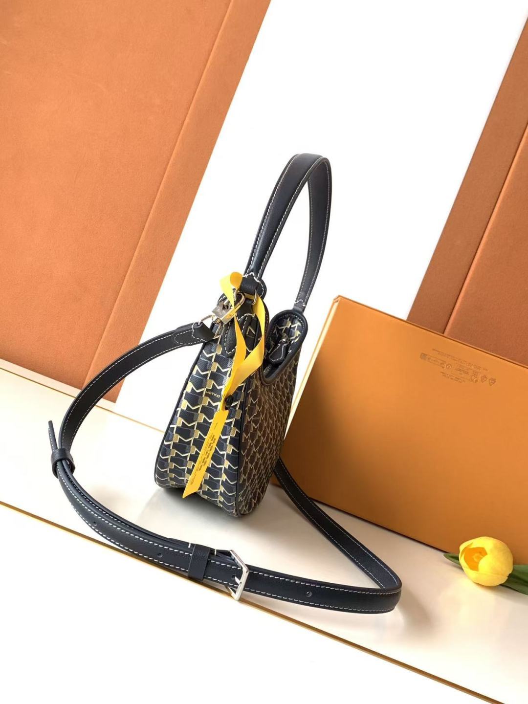 Goyard Moynat新品 | 新月包