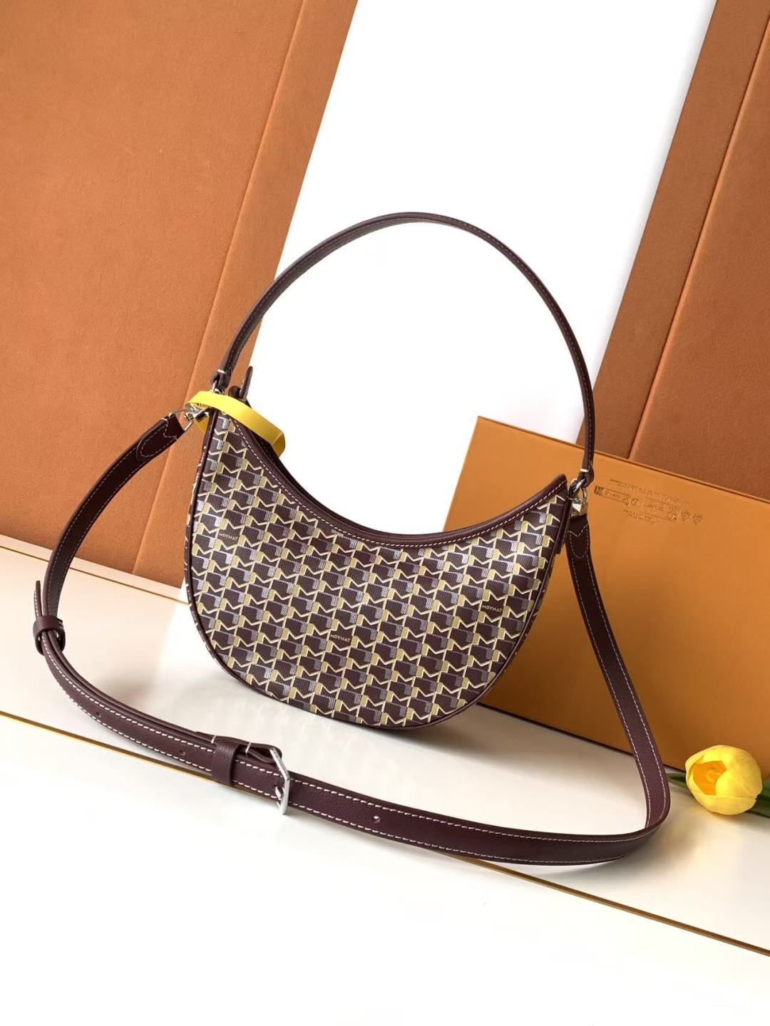 Goyard Moynat新品 | 新月包