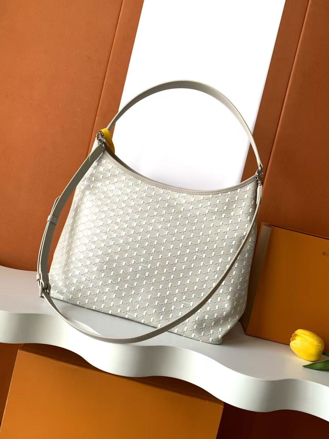 Goyard Moynat Hobo