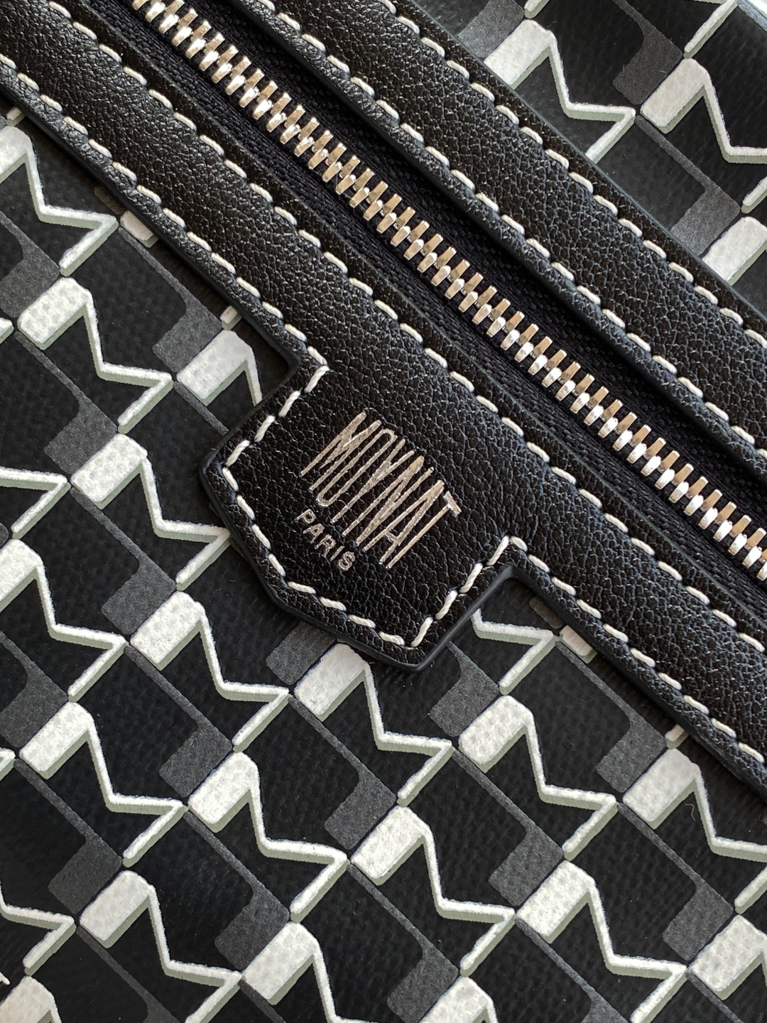 Goyard MOYNAT 洗漱包 M Canvas 日常造型搭配满分加分的一款 生活防水袋