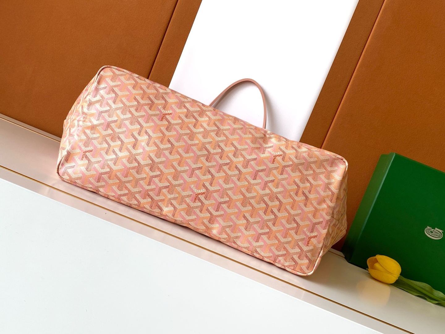 Goyard 这款2026年限量版SAINT LOUIS大号包袋 采用限定四季炫彩GOYARDINE帆布打造