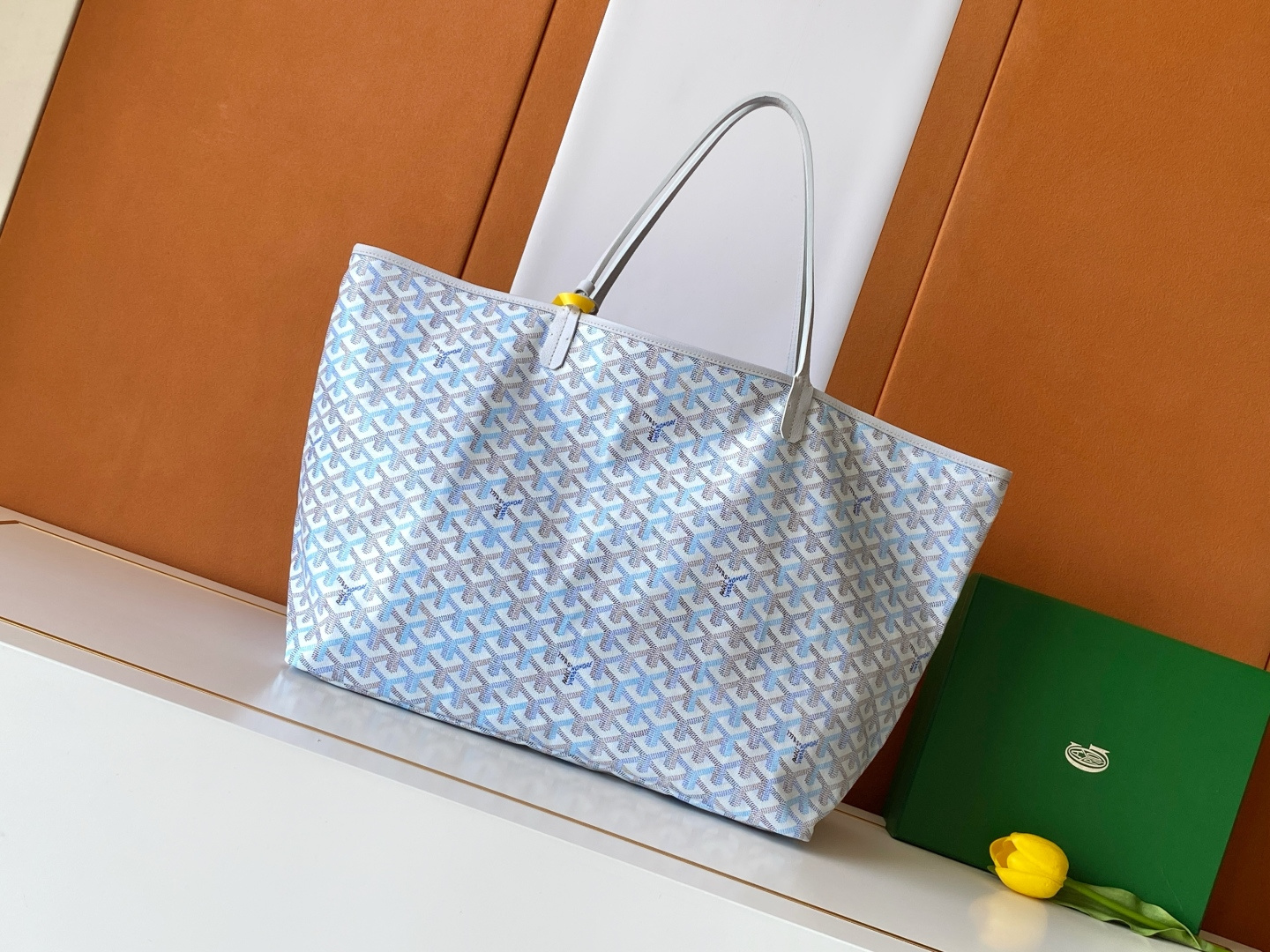 Goyard 这款2026年限量版SAINT LOUIS大号包袋 采用限定四季炫彩GOYARDINE帆布打造