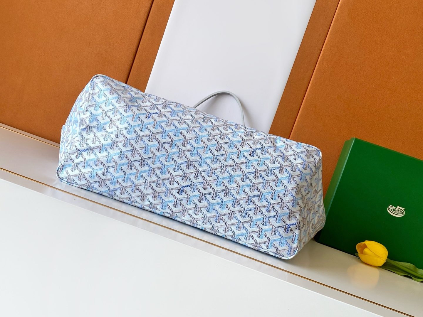 Goyard 这款2026年限量版SAINT LOUIS大号包袋 采用限定四季炫彩GOYARDINE帆布打造