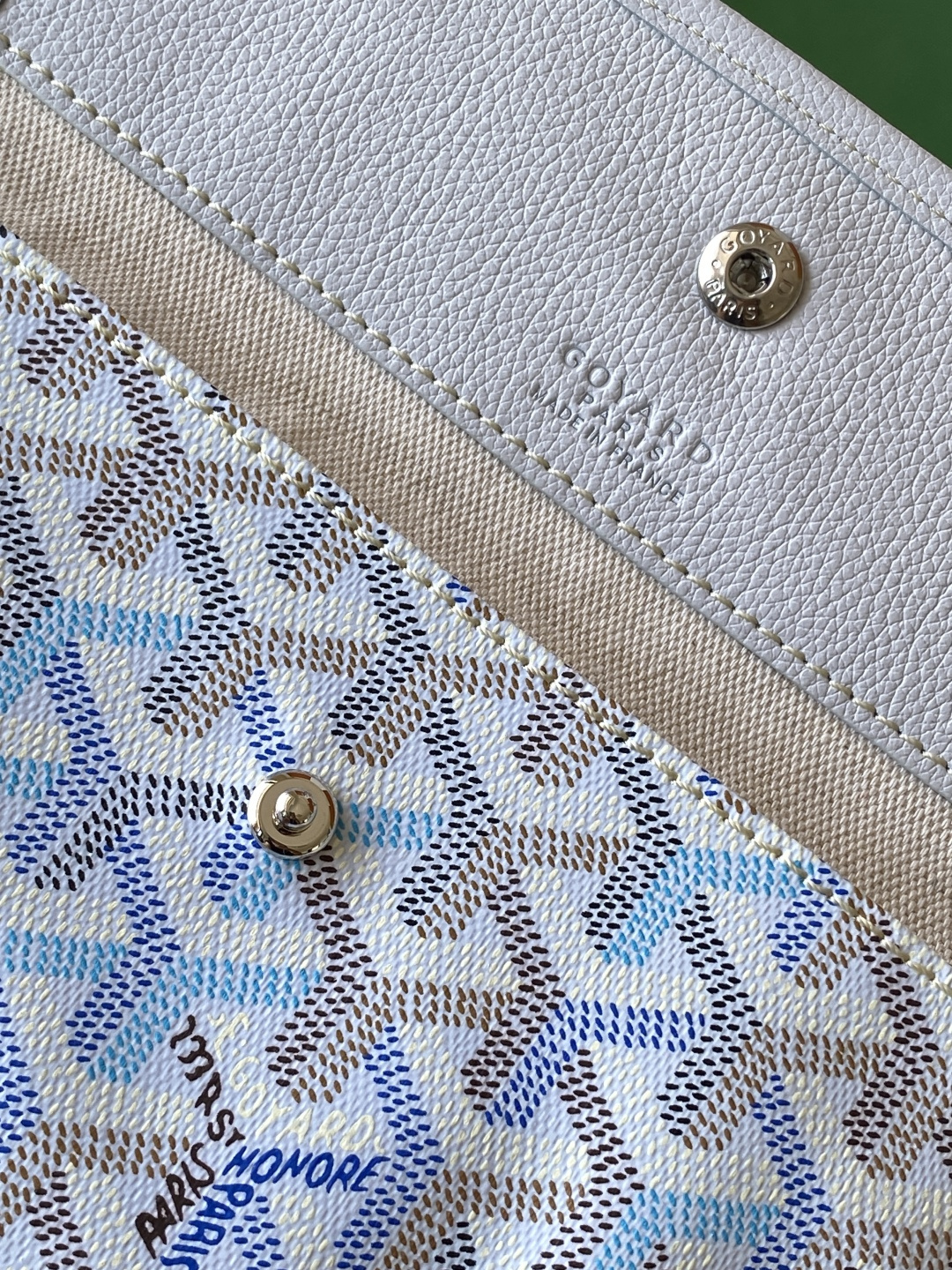 Goyard 这款2026年限量版SAINT LOUIS大号包袋 采用限定四季炫彩GOYARDINE帆布打造