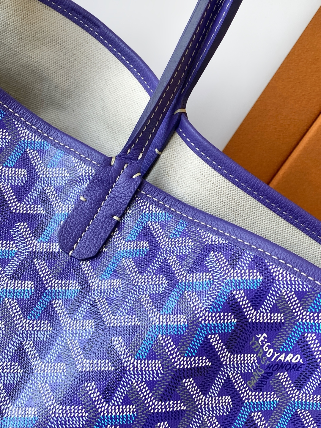 Goyard 这款2026年限量版 SAINT LOUIS 小号包袋 采用限定四季炫彩 GOYARINE 帆布打造