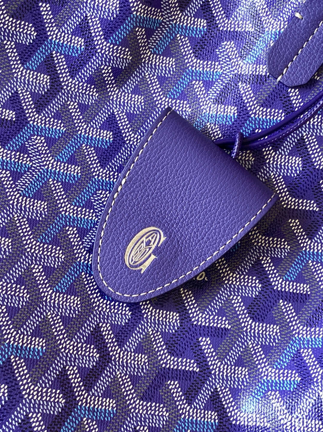Goyard 这款2026年限量版 SAINT LOUIS 小号包袋 采用限定四季炫彩 GOYARINE 帆布打造