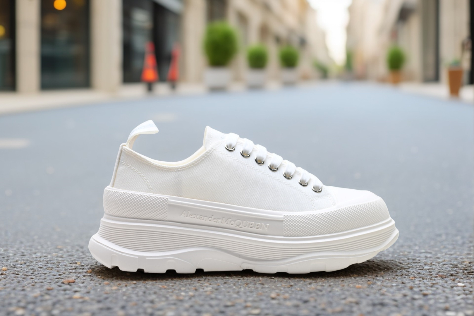 Alexander McQueen Tread Slick