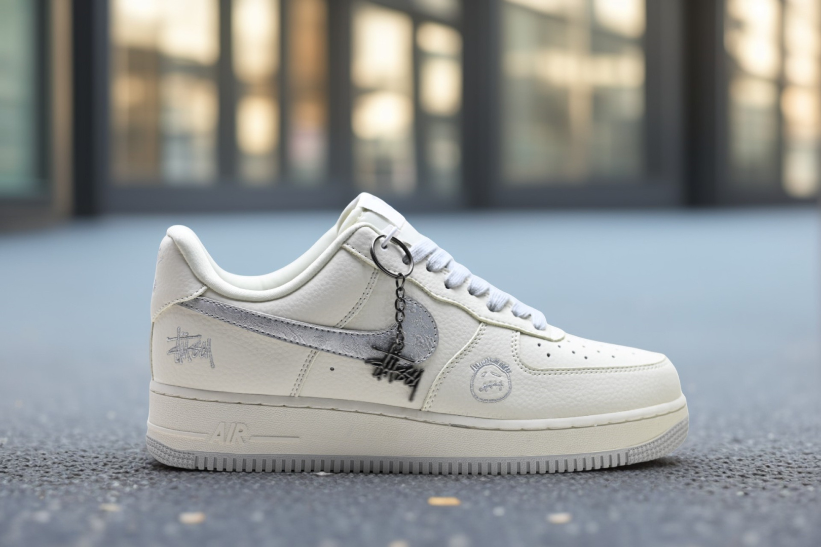 Nike Air Force 1'07 LV8 – DW8806-013