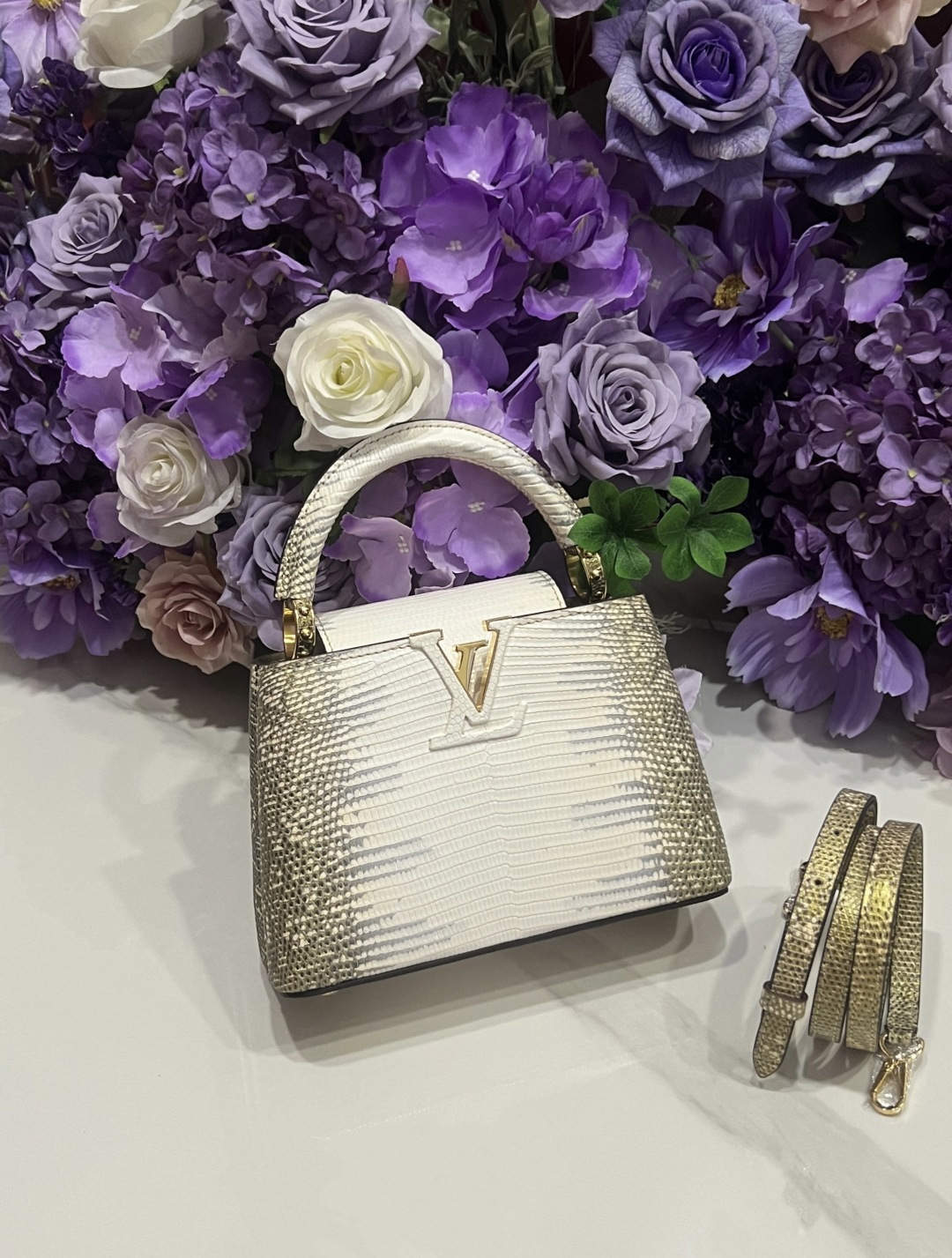 NO:713946,The ceiling of appearance ~ LV lizard skin is simple and elegant. How can you not be moved by owning something you like, and you will have a good mood? Rare animal skins, each with its own unique charm, available in stock, Hermes, Hermes, Louis Vuitton, Hermes,19860909颜值天花板～ lv蜥蜴皮简约大气,怎能不心动拥有喜爱的东西,就会拥美好的心情稀有动物皮每只都有它的独特魅力现货供应,爱马仕,hermes,louis vuitton,Hermes,,Bag