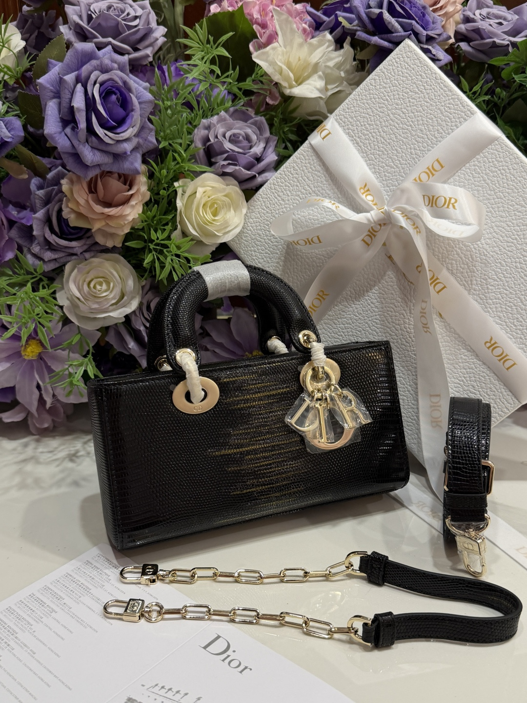 NO:717807,Absolutely beautiful ~ Dior lady-d-joy medium lizard skin Night Princess ceiling-level must-have item for fairy sisters, noble and elegant, super beautiful ~ every girl deserves to have it available in stock Size 22cm, dior, Hermes,19860909绝美～ Dior lady-d-joy中号蜥蜴皮暗夜公主天花板级别仙女姐姐们必备单品,贵气优雅气质,超美腻～每个女生都值得拥有现货供应Size22cm,,dior,Hermes,,Bag