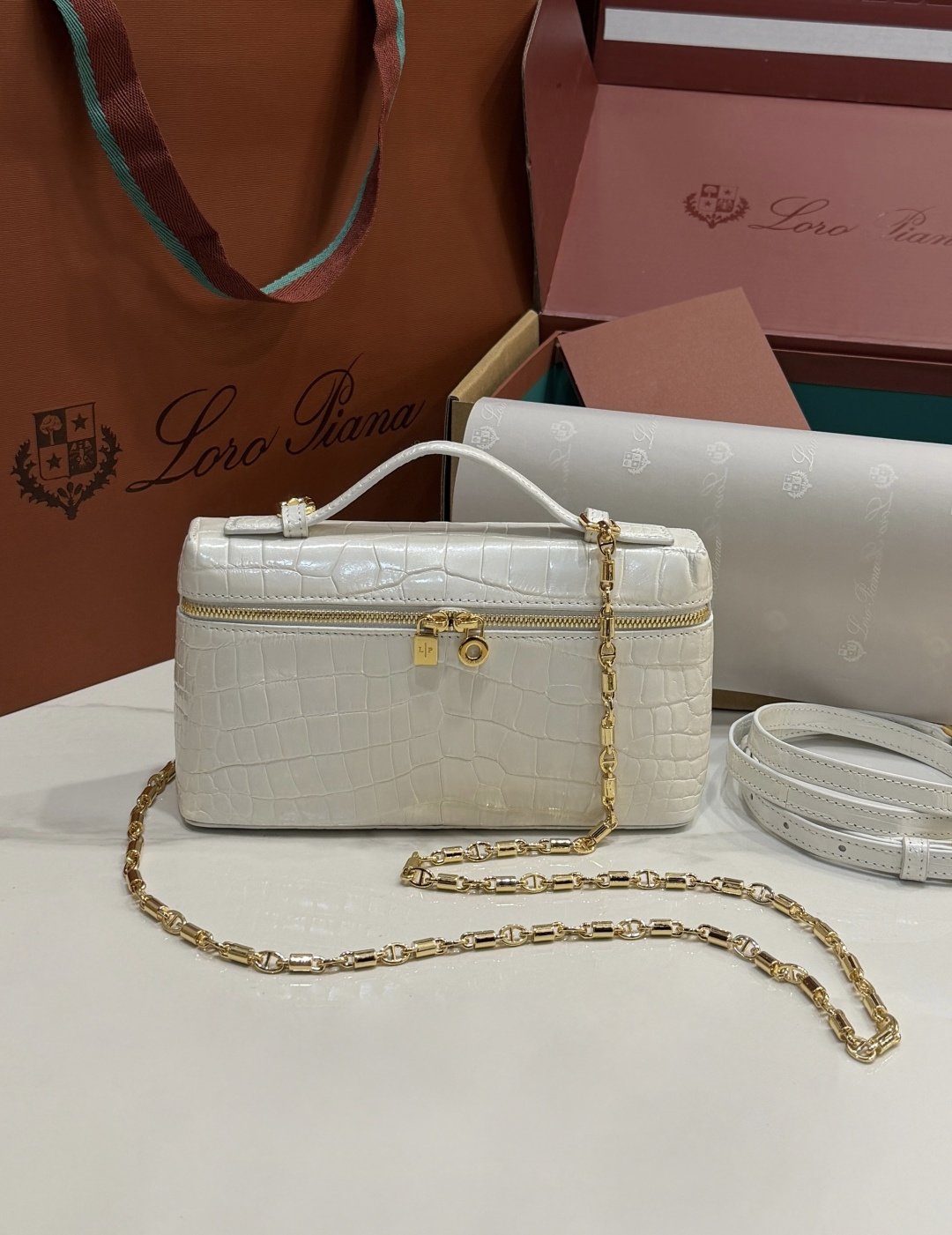 NO:763912,The latest Loro iana L19 genuine crocodile skin originals are available in stock. It has a perfect old-money style and is worth owning. It is super beautiful~, Hermes, hermes, loro piana, crocodile skin, Hermes,19860909Loro iana L19真鳄鱼皮原件最新款现货供应,妥妥的老钱风,值得拥有,超级美腻哟～,爱马仕,hermes,loro piana,crocodile skin,Hermes,,Bag