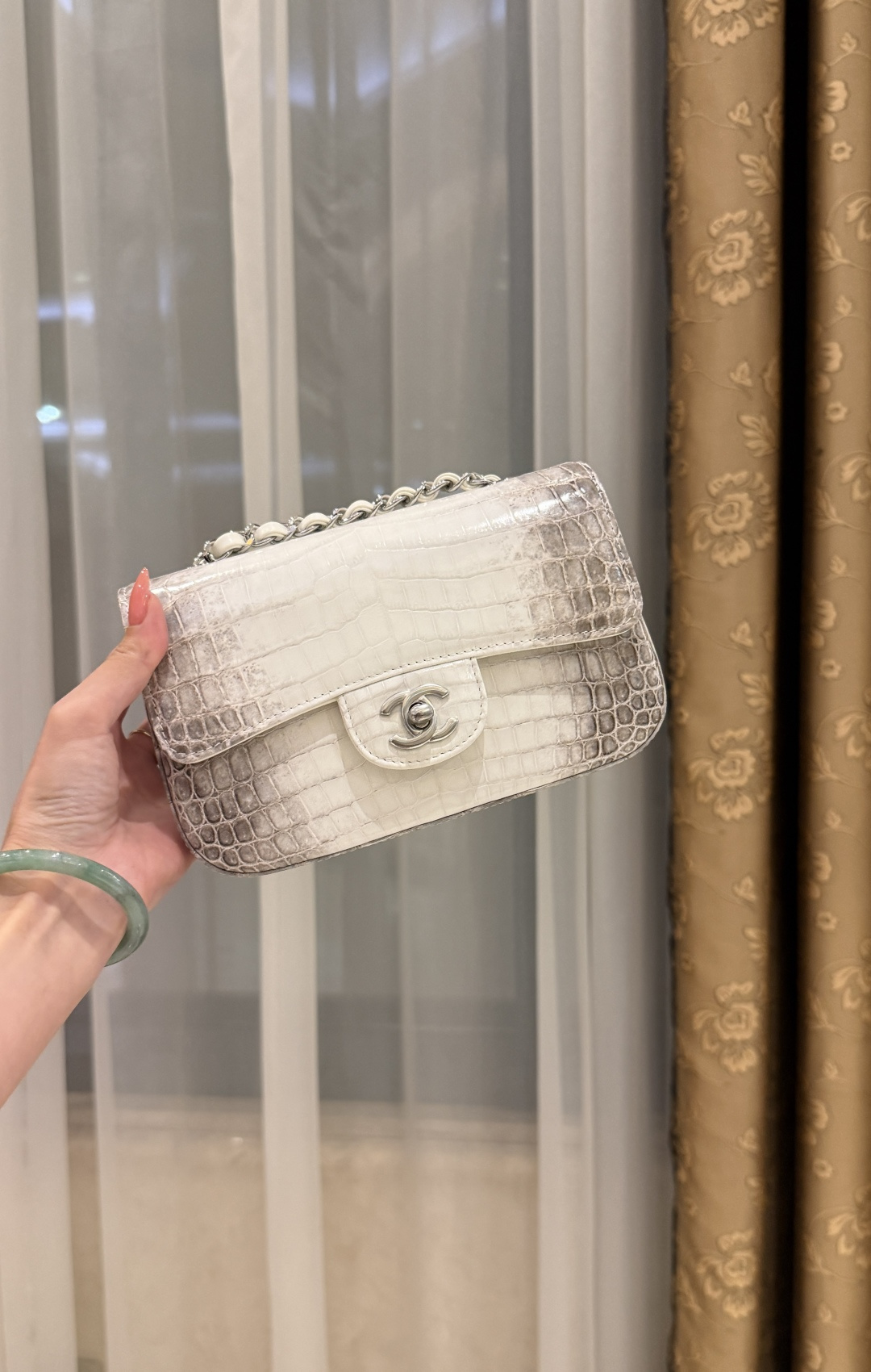 NO:893936,CF real crocodile, synchronized with counters, can capture the hearts of all girls, size 20cm, available from stock, sold out, need to be customized, Hermes,19860909CF真鳄鱼 专柜同步 可以俘化所有女生的心哦Size20cm 现货供应售完需定制,,Hermes,,Bag