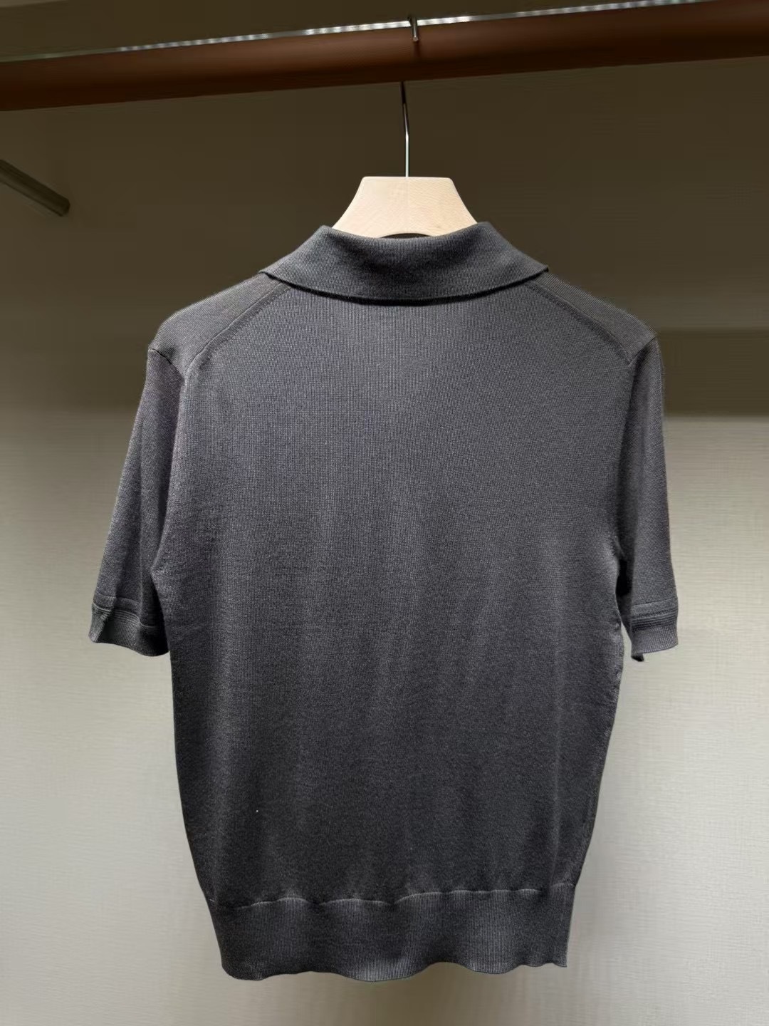 Loro Piana Silk-Wool Polo Shirt - Lightweight Knit, Relaxed Fit - Summer Style 3 cmp i1752035189241 6256 0 1