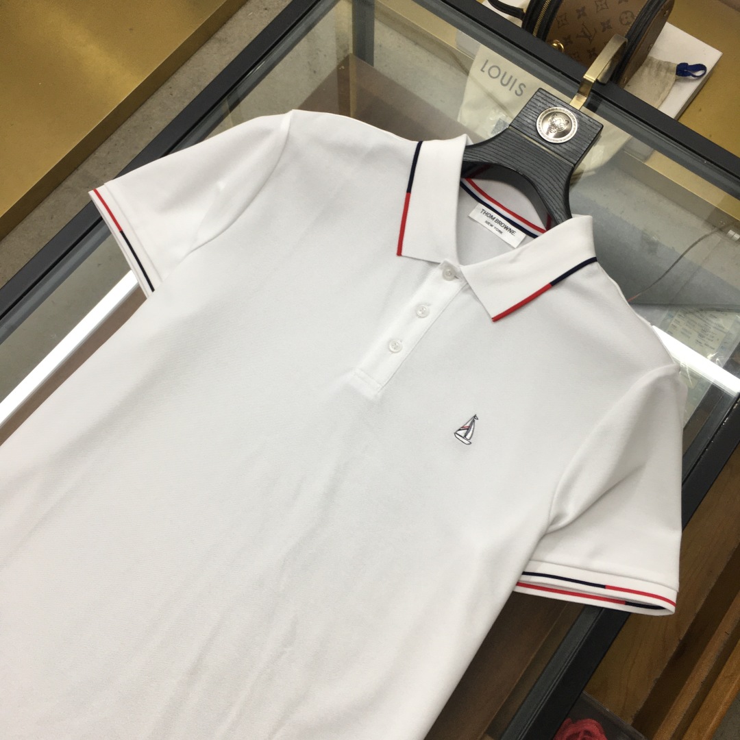 “Polo P600 T.B. 2025 Season: High-End Men’s Business Suit with Classic Elegance and Quality Detailing” - 图片 5