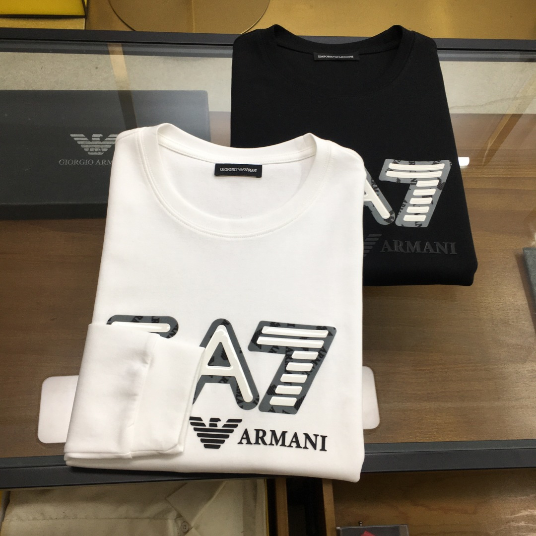 NO:712121,New product after the new year [Aman...i] Seasonal fashionable long-sleeved sweatshirt. High-end customized classic series, fashionable and stylish. Classic round neck style, simple and elegant, classic brand high-end LOGO design on the chest. High-grade lining is used to keep warm. It is anti-static and feels comfortable and smooth. The shape is awesome, crisp and stylish.  , a versatile item for street sports, the upper body is low-key yet luxurious, a must-have item for trendy men. The counter size is M-4XL [please state your height and weight when placing an order]..,,hoodie,sweatshirts,19860909年后 新品【Aman...i】 季时尚长袖卫衣 高端定制经典系列,时尚有型 经典圆领款式,简单大方,胸前经典品牌高档LOGO设计 采用高档内里保暖极佳 可防静电手感舒适顺滑 ,版型超赞 挺括有型 ,街头运动百搭单品,上身低调而不失奢华,潮男必备款专柜尺码M-4XL【下单请报身高体重】..,,hoodie,sweatshirts,,Men's clothing