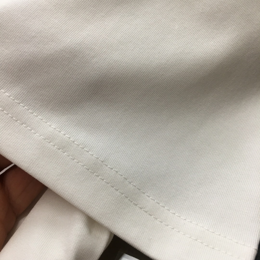 Italian Fashion Men’s Short Sleeve T-Shirt 2025 with high-quality cotton fabric, comfortable, breathable, and fashionable design in sizes M-4XL. - 图片 7