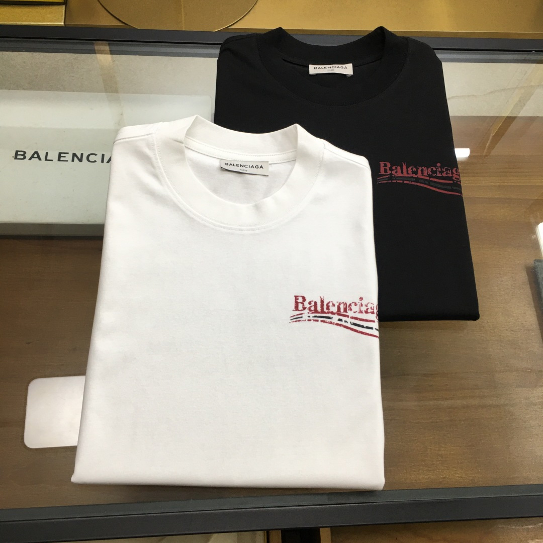 NO:513804,New trendy brand 'BLCA...' 2025 new trendy brand short-sleeved T-shirt (slightly wide in style) The darling of the Italian fashion industry!  Men's short sleeves!  While the materials are exquisite, the overall design is quite fashionable. Today I recommend his versatile and classic styles. The logo design on the chest brand is printed and designed with vivid personality!  The fabric is made of customer-supplied fixed-woven Gaoke Re-English Long-Wire Cotton, and the high-quality Long-Wire Cotton raw materials are selected!  It has a smooth and smooth feel on the skin, and the upper body is crisp and stylish!  Comfort and breathability are perfect!  All fabrics are excellent!  M-4XL, T-shirt,tees,t-shirt,alexander wang19860909新品潮牌 《BLCA...》 2025新款潮牌短袖T恤（版型微阔）意大利时尚界的宠儿！ 男士短袖！材质用料讲究的同时 整体的设计颇具时尚感 今天推荐他家百搭经典款 胸前品牌logo设计 采用印花设计 个性生动！面料采用客供定织高克重新疆长绒棉,甄选上等长绒棉花原料！亲肤挺滑手感,上身挺括有型！舒适性与透气性完美兼备！面料皆为上乘！M-4XL,,T-shirt,tees，t-shirt,alexander wang,Men's clothing