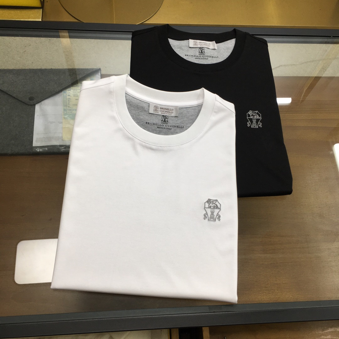 NO:505360,New product [B.C] 2025 Spring and Summer Counter New Products Hot Sale Round Neck Short-Sleeve T-shirts Top Quality Shows Super High Identification Counter Purchasing Official Website is Hot to Promote Simple and generous without losing the style and versatility!  Customized import lint cotton that is stable and not easy to deform and shrink. Number M-3xl, T-shirt,tees, t-shirt,alexander wang19860909新品【B.C】 2025春夏专柜新品热卖圆领短袖T恤 顶级品质彰显超高辨识专柜代购官网正新季热推简洁大方而又不失格调百搭款！稳定不易变形缩水的订制进口贸易长绒棉 码数M-3xl,,T-shirt,tees，t-shirt,alexander wang,Men's clothing