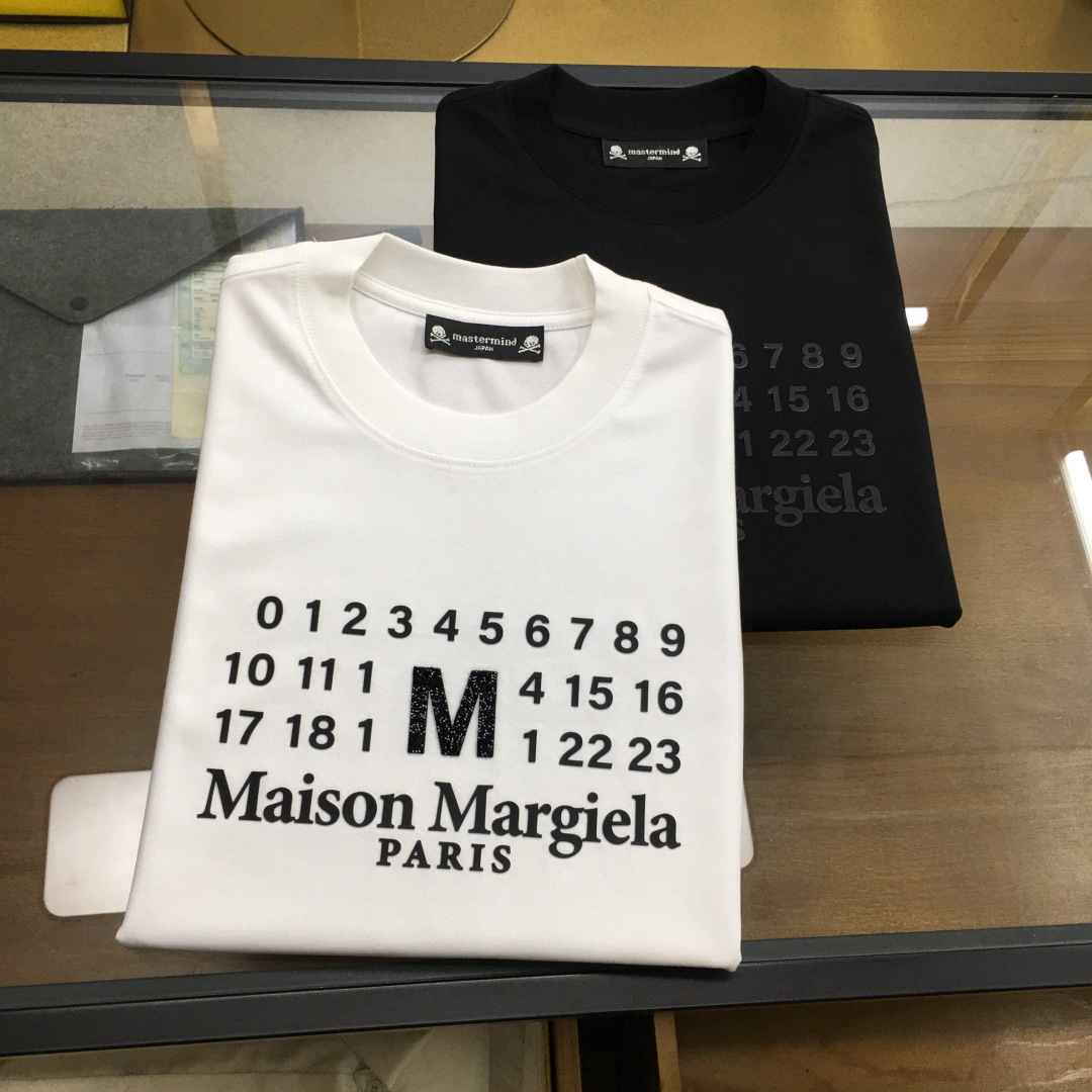 NO:513795,New product [Maggie...] The latest short-sleeved round-neck T-shirt in the 2025 spring and summer first launch counter, high-end customization, avant-garde and fashionable design!  Brand logo heavy craft design, high-end customized mercerated cloud cotton fabric, soft feel, comfortable to wear, exquisite counter-level car line, fine workmanship, invincible and handsome upper body effect!  A must-have item for handsome men!  The color is shown in the figure. Code number M-4XL, T-shirt,tees, t-shirt,alexander wang19860909新品【玛吉...】 2025春夏首发专柜最新款短袖圆领T恤 高端订制 设计前卫时尚！品牌logo重工艺设计 高端定制丝光云朵棉面料.手感柔软.穿着舒适.专柜级别精致车线.做工精细.上身效果无敌帅气！型男必备单品！ 颜色如图 码数M-4XL,,T-shirt,tees，t-shirt,alexander wang,Men's clothing