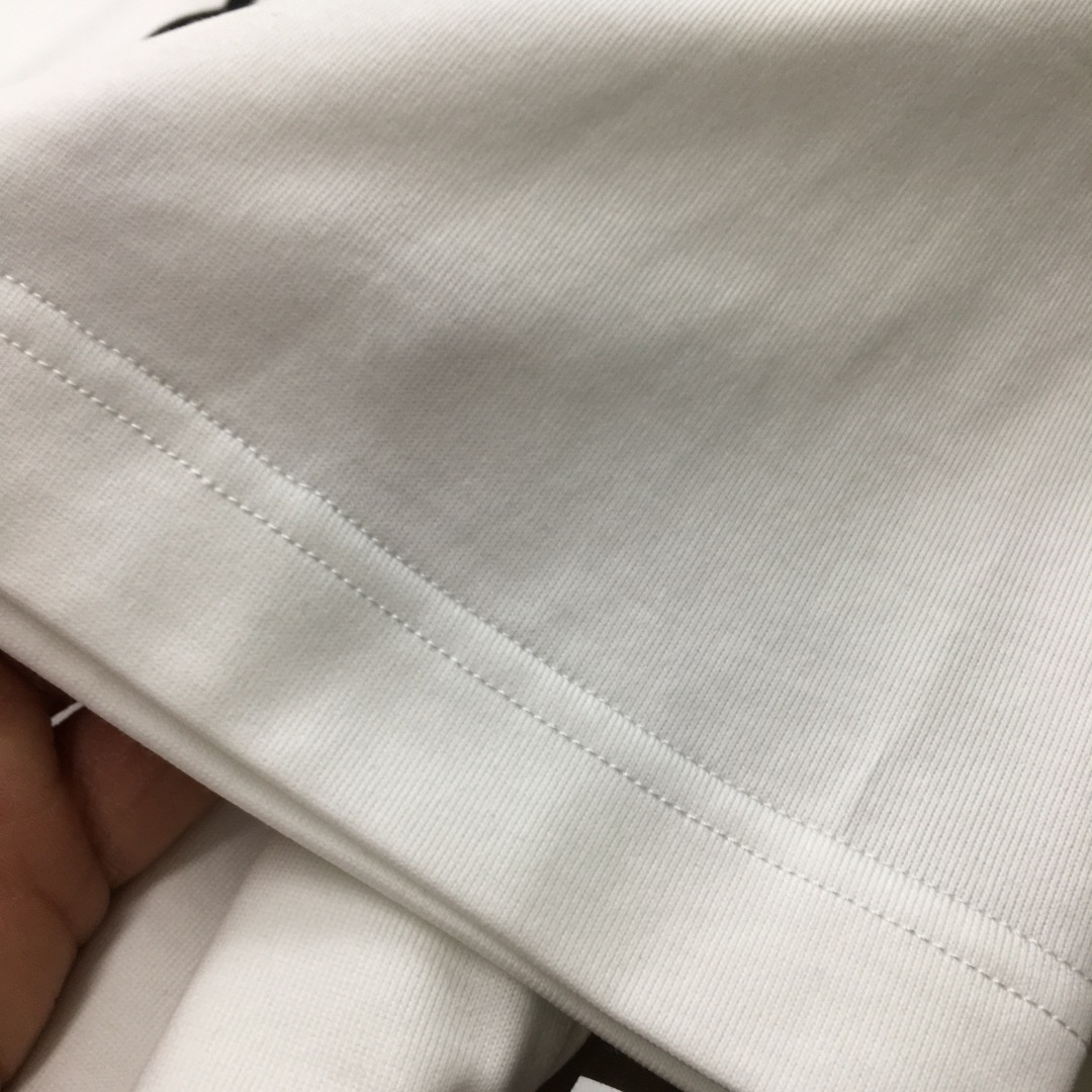 “High-Tech Design T-Shirt Summer 2025: Customized Silk Cotton, Black & White, M-3XL” - 图片 7