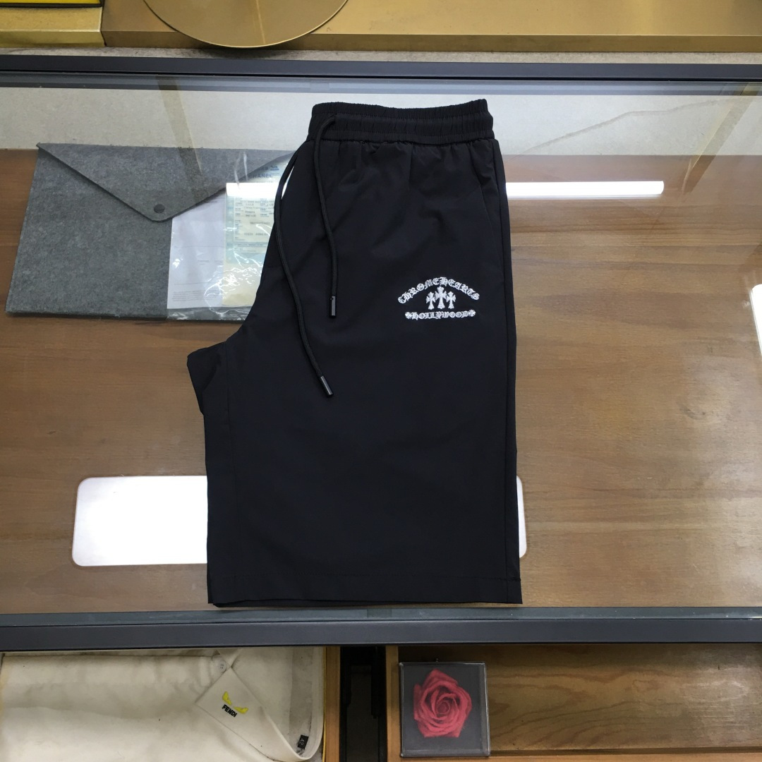 NO:456498,New shorts [Croxin] 2025 summer new men's casual shorts, high-end custom fabric breathable fabric, extremely breathable, elastic and comfortable, impeccable details, top-level auxiliary materials, original logo design concept, delicate and soft feel!  The upper body style is excellent!  Size M-XXXL, chrome hearts, shorts, alexander wang19860909新品短裤【克罗心】 2025夏季新款男士休闲短裤,高级定制面料透气面料 透气弹力舒适度极高,细节无可挑剔,顶级辅料配备,原版logo设计理念,手感细腻柔软！上身版型超赞！尺码M-XXXL,,chrome hearts,shorts,alexander wang,Men's clothing