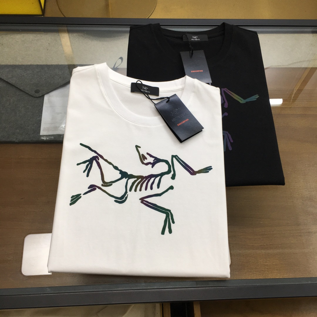 NO:508413,New product 'The First Ancestor...' New summer men's casual T-shirt, high-end customized pure cotton breathable fabric, breathable and micro-elastic, extremely comfortable, impeccable details, top-level auxiliary materials, original hardware design concept, delicate and soft feel!  The upper body style is excellent!  Size M-3xl, tees, t-shirt, alexander wang19860909新品《始祖...》 夏季新款男士休闲T恤,高级定制纯棉透气面料 透气微弹舒适度极高,细节无可挑剔,顶级辅料配备,原版五金设计理念,手感细腻柔软！上身版型超赞！尺码M-3xl,,tees，t-shirt,alexander wang,Men's clothing