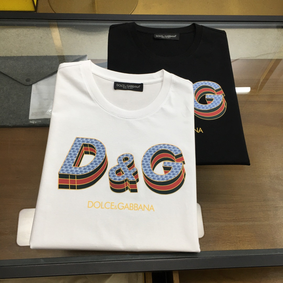 NO:508420,New product 'D.G' New summer men's casual T-shirt, high-end customized pure cotton breathable fabric, breathable and micro-elastic, extremely comfortable, impeccable details, top-level auxiliary materials, original hardware design concept, delicate and soft feel!  The upper body style is excellent!  Size M-3xl, tees, t-shirt, alexander wang19860909新品《D.G》 夏季新款男士休闲T恤,高级定制纯棉透气面料 透气微弹舒适度极高,细节无可挑剔,顶级辅料配备,原版五金设计理念,手感细腻柔软！上身版型超赞！尺码M-3xl,,tees，t-shirt,alexander wang,Men's clothing