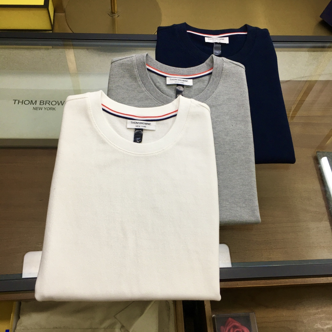 NO:513814,New vest [T.B] 2025 Spring/Summer 2025 Latest TB Jacquard Four-Stripe Classic Beaded Vest Customized Original Floral Gray Percent Cotton Jacquard Four-Stripe Fabric, Classic Tank Vest Styling, Decorated with the iconic wash mark on the lower left foot, Back collar grosgrain three-color logo decoration, classic and simple Flower gray, white, top blue M~3XL, alexander wang19860909新品背心【T.B】 2025春夏/SS 最新TB 提花四条纹经典珠地背心 定制原原级花灰百分棉提花四条纹面料,经典坦克背心版型,左下脚装饰标志性洗水标,后领罗缎三色标饰,经典简洁 花灰色,白色,上青M～3XL,,alexander wang,Men's clothing