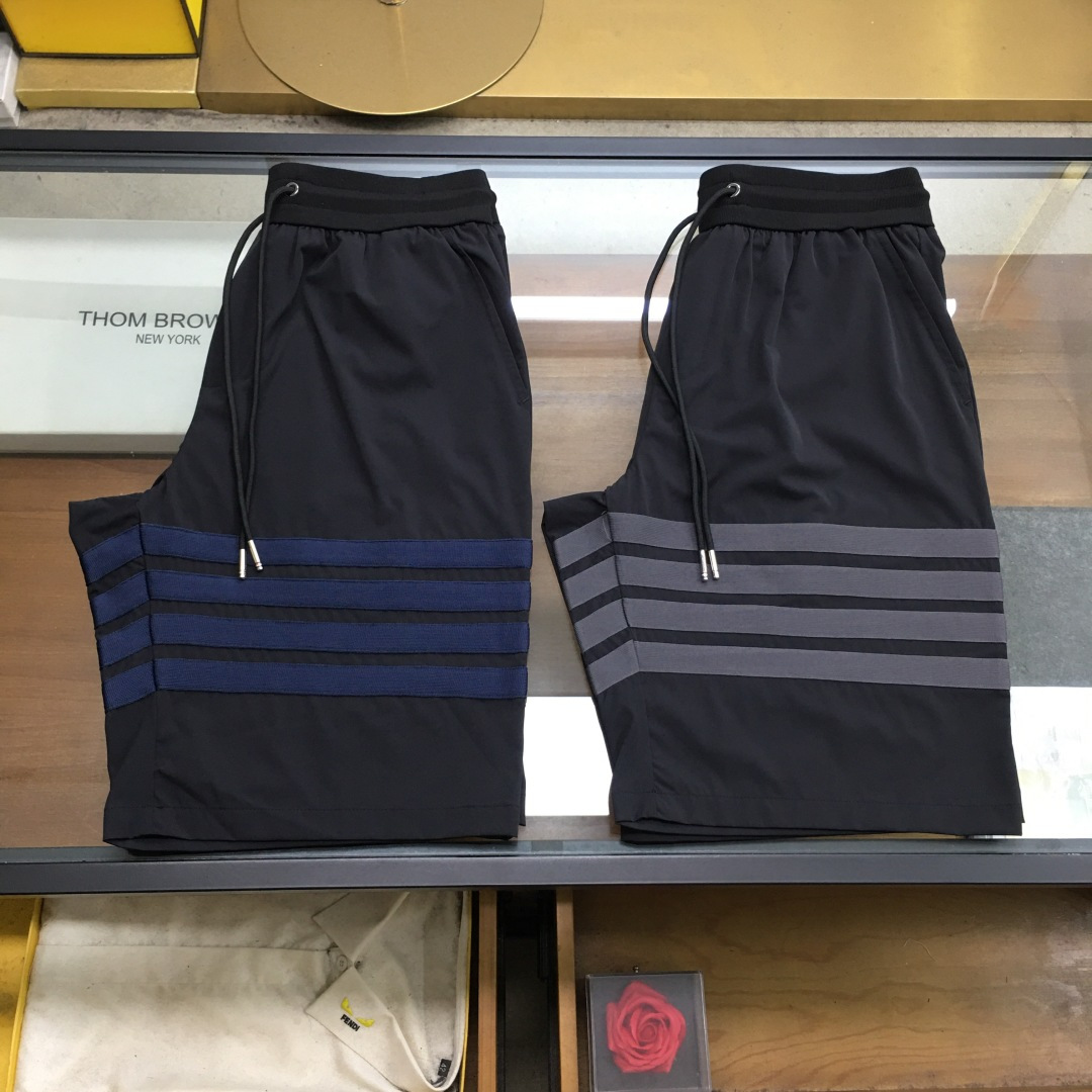 NO:499467,New shorts [T.B] 2025 summer new men's casual shorts, high-end custom fabric breathable fabric, extremely breathable, elastic and comfortable, impeccable details, top-level auxiliary materials, original logo design concept, delicate and soft feel!  The upper body style is excellent!  Size M-XXXL, shorts,alexander wang19860909新品短裤【T.B】 2025夏季新款男士休闲短裤,高级定制面料透气面料 透气弹力舒适度极高,细节无可挑剔,顶级辅料配备,原版logo设计理念,手感细腻柔软！上身版型超赞！尺码M-XXXL,,shorts,alexander wang,Men's clothing