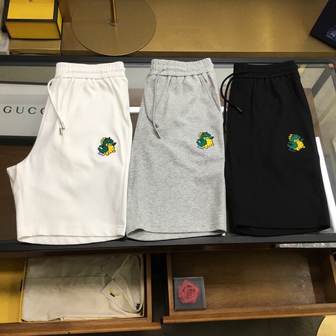 NO:454213,New shorts [Gu ci] 2025 summer new men's casual shorts, high-end customized pure cotton breathable fabric, breathable and micro-elastic, extremely comfortable, impeccable details, top-level auxiliary materials, original hardware design concept, delicate and soft feel!  The upper body style is excellent!  Size M-3xl, shorts, alexander wang19860909新品短裤【Gu ci】 2025夏季新款男士休闲短裤,高级定制纯棉透气面料 透气微弹舒适度极高,细节无可挑剔,顶级辅料配备,原版五金设计理念,手感细腻柔软！上身版型超赞！尺码M-3xl,,shorts,alexander wang,Men's clothing