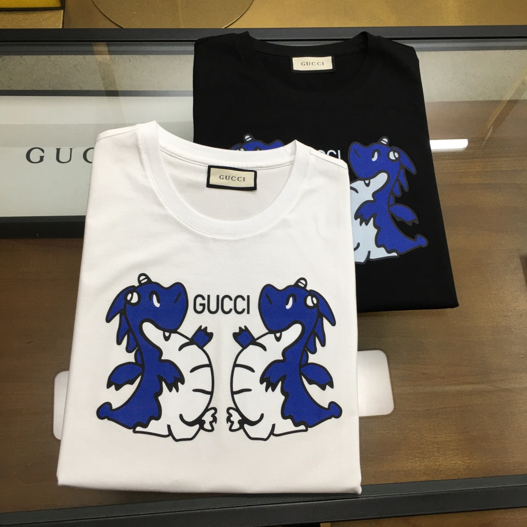 NO:499494,New product 'Gu.ci' 2025 summer new men's casual T-shirt, high-end customized pure cotton breathable fabric, breathable and micro-elastic, extremely comfortable, impeccable details, top-level auxiliary materials, original hardware design concept, delicate and soft feel!  The upper body style is excellent!  Size M-3xl, tees, t-shirt, alexander wang19860909新品《Gu.ci》 2025夏季新款男士休闲T恤,高级定制纯棉透气面料 透气微弹舒适度极高,细节无可挑剔,顶级辅料配备,原版五金设计理念,手感细腻柔软！上身版型超赞！尺码M-3xl,,tees，t-shirt,alexander wang,Men's clothing