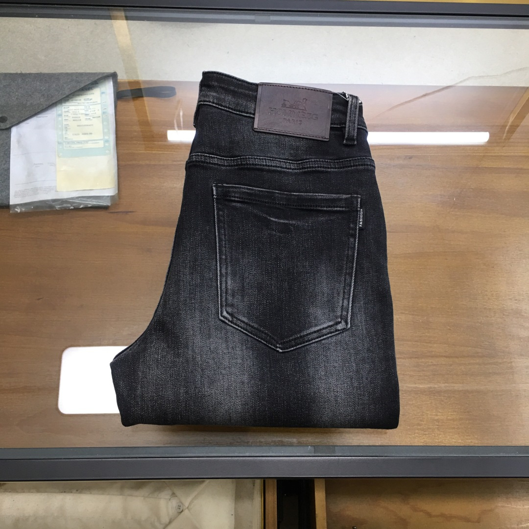 NO:510710,New denim [Ais] High-end customization, the latest jeans in 2025 autumn and winter, released at the counter simultaneously, original custom reproduction, customer-supplied hardware and accessories, original quality, imported fixed-color denim fabric, heavy-industrial washing, fine workmanship and excellent upper body!  Preferred single items: 29-38, 37, jeans, alexander wang19860909新品牛仔【爱士】 高端定制、2025秋冬最新款牛仔裤 柜台同步发售 原版定制复刻 客供五金辅料 原单品质 进口固色牛仔面料 重工洗水 做工走线精细 上身绝佳！优选单品 码数29-38无37,,jeans,alexander wang,Men's clothing