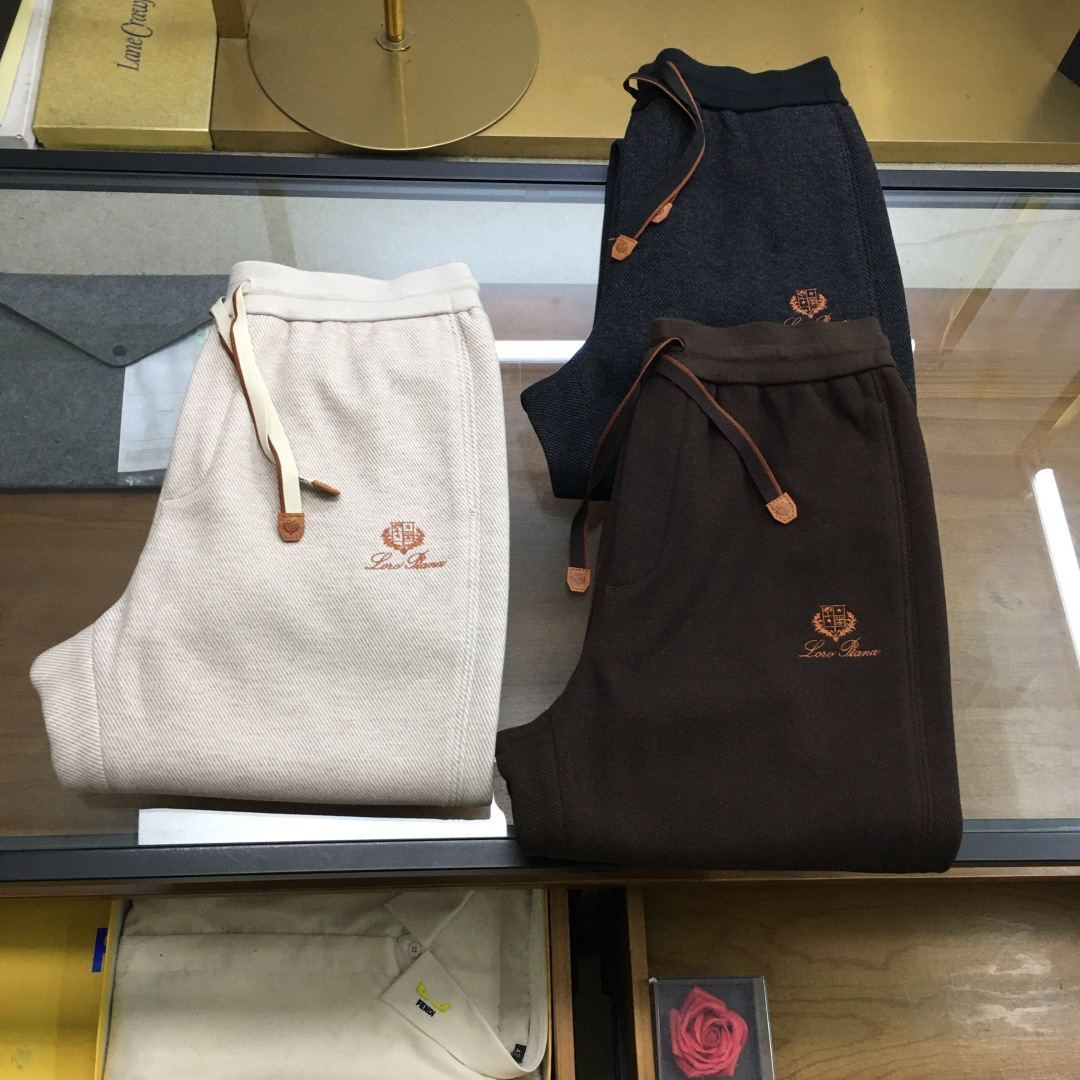 NO:601023,New product [LP-Loro Piana] 2025 exclusive new casual pants, high-end version!  Custom-made fabrics at the counter are highly breathable and comfortable, with impeccable details and brand element design concepts, reflecting high quality. It feels delicate and soft!  It presents a casual cut and the upper body shape is awesome!  Code number: 48-56,,loro piana,loro piana,alexander wang19860909新品【LP-Loro Piana诺悠翩雅】 2025专供新款休闲裤 高端版本！专柜定制面料 透气舒适度高,细节无可挑剔,品牌元素设计理念,体现高品质.手感细腻柔软！呈现休闲裁剪,上身版型超赞！码数: 48-56,,loro piana,loro piana,alexander wang,Men's clothing