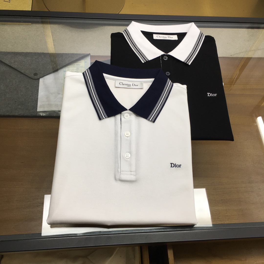 NO:834785,New products at the counter [Dio..r...] 2026 spring and summer new products, fashionable POLO/lapel short sleeves, advanced customization and versatile styles, anyone can easily control it, fully customized fabrics, luxurious classic brand logo design on the chest, very classy and a must-have for those who know the goods!  The perfectly tailored version is very delicate, shows aura, and highlights the sophistication of business men. This is its uniqueness. It has just the right fit and a great upper body effect!  Counter size M-3XL., dior, T-shirt,19860909专柜新品【Dio..r...】 2026春夏新品 时尚POLO/翻领短袖 高级定制百搭款式 任何人都可以轻松驾驭 面料全订制工艺 胸前奢华经典品牌logo设计,非常显档次懂货的必须入！版型完美剪裁 非常精致,显气场,又会凸显商务男士的精致,这就是独到之处,恰到好处的修身,上身效果非常赞！专柜尺码M-3XL.,,dior,T-shirt,,Men's clothing