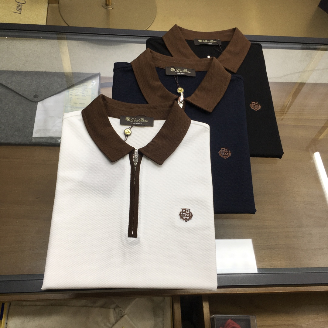 NO:847108,New products at the counter [LP...] 2026 spring and summer new products, fashionable POLO/lapel short sleeves, advanced customization and versatile styles, anyone can easily control it, fully customized fabrics, luxury classic brand logo design on the chest, very classy and a must buy for those who know the goods!  The perfectly tailored version is very delicate, shows aura, and highlights the sophistication of business men. This is its uniqueness. It has just the right fit and a great upper body effect!  Counter size M-3XL.,,loro piana,T-shirt,19860909专柜新品【LP...】 2026春夏新品 时尚POLO/翻领短袖 高级定制百搭款式 任何人都可以轻松驾驭 面料全订制工艺 胸前奢华经典品牌logo设计,非常显档次懂货的必须入！版型完美剪裁 非常精致,显气场,又会凸显商务男士的精致,这就是独到之处,恰到好处的修身,上身效果非常赞！专柜尺码M-3XL.,,loro piana,T-shirt,,Men's clothing