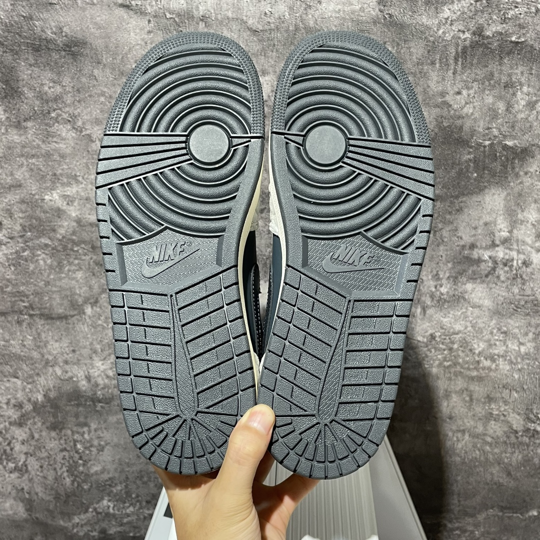 市售最强低帮系列！天花板品质！专用代工流水线打造 每个配色都会采购原鞋确认细节 一眼公司货既视感 完美鞋