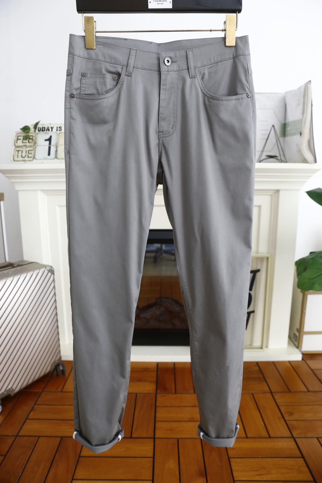 🔥巴宝丽/Burbe*ry.
25春季新品🆕时尚男士西裤！采用舒适棉质面料，奢华经典皮牌战马LOGO设计