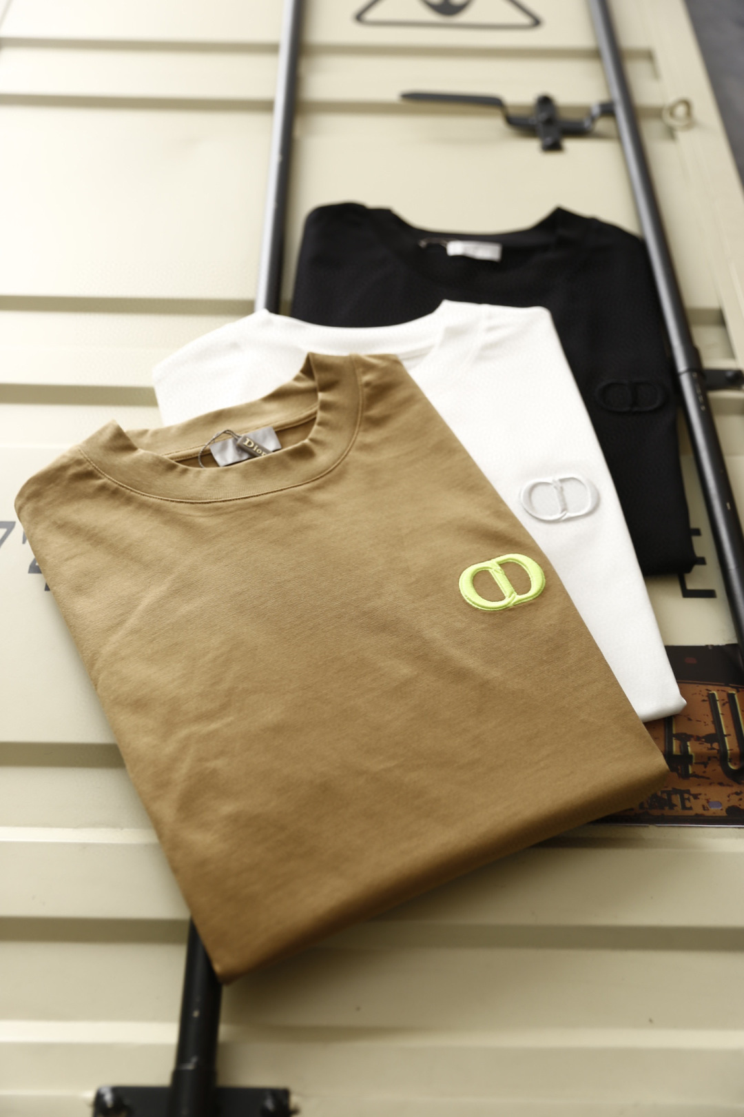 🔥迪奥/Christian D*or.
25早春新品！时尚男士圆领短袖🍃胸前奢华经典品牌LOGO标识标注