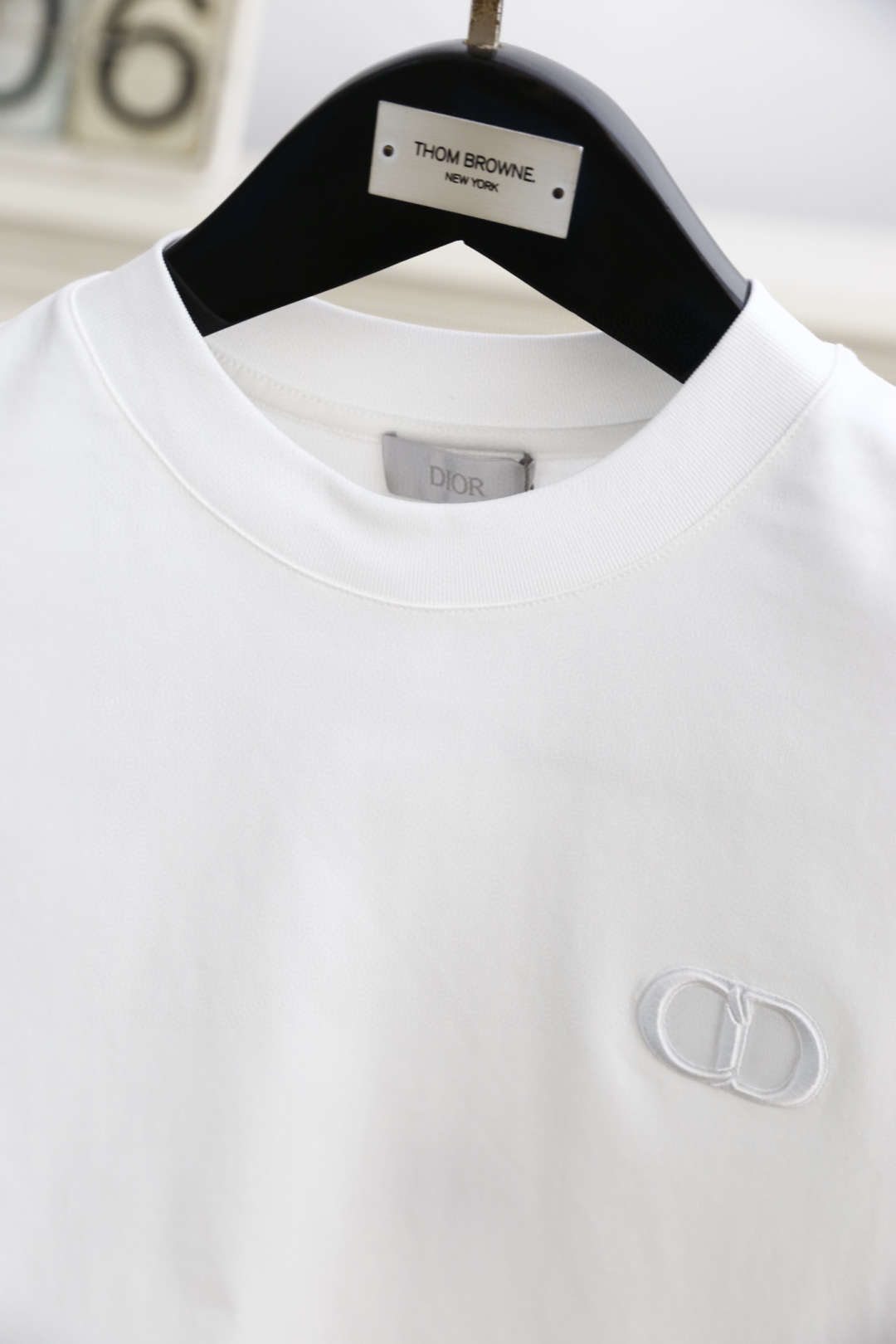 🔥迪奥/Christian D*or.
25早春新品！时尚男士圆领短袖🍃胸前奢华经典品牌LOGO标识标注