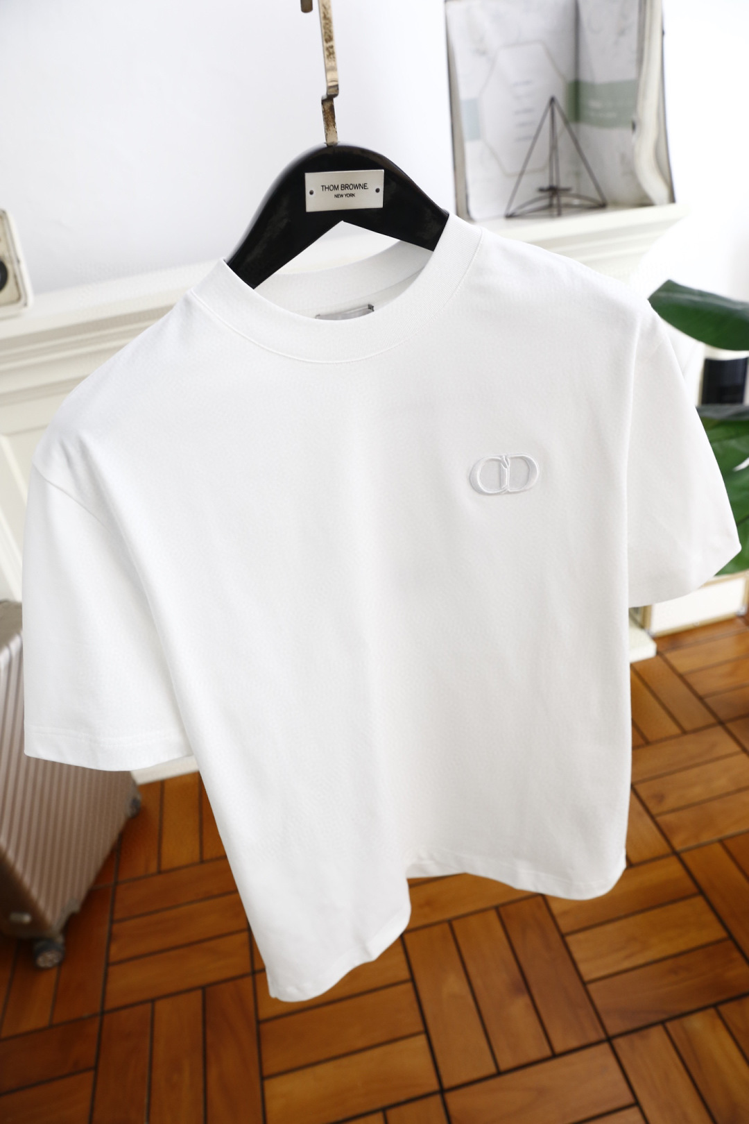 🔥迪奥/Christian D*or.
25早春新品！时尚男士圆领短袖🍃胸前奢华经典品牌LOGO标识标注