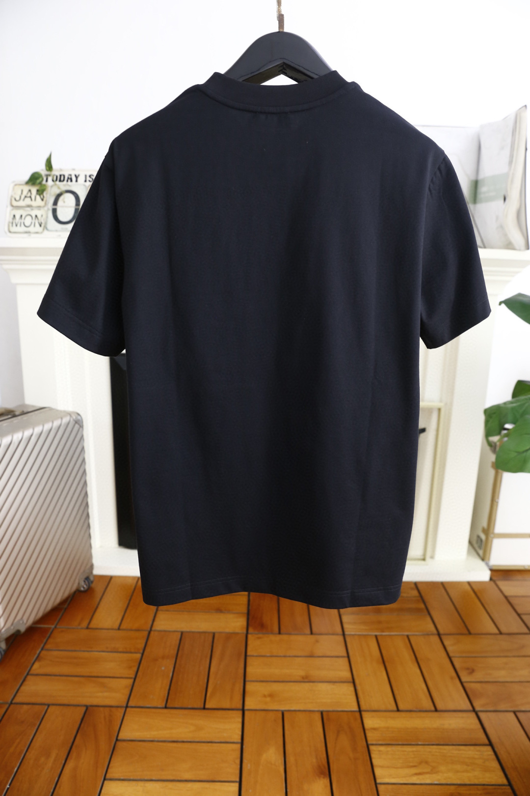 🔥迪奥/Christian D*or.
25早春新品！时尚男士圆领短袖🍃胸前奢华经典品牌LOGO标识标注